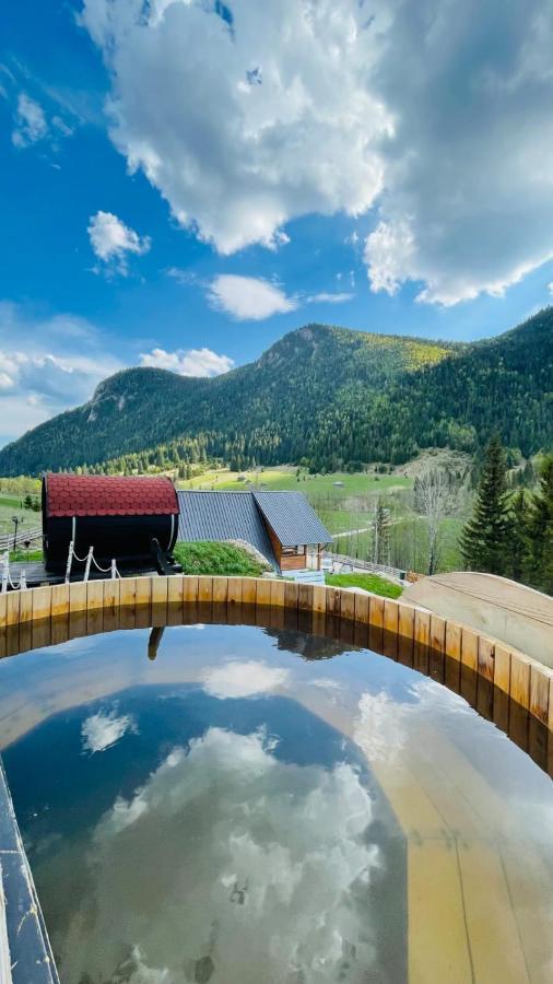 Resort Valea Tatarilor 红湖 外观 照片
